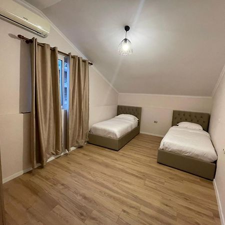 City Center Apartment Тирана Екстериор снимка