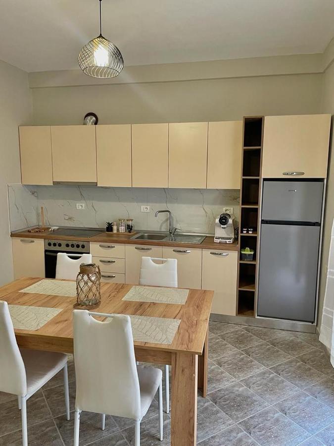 City Center Apartment Тирана Екстериор снимка
