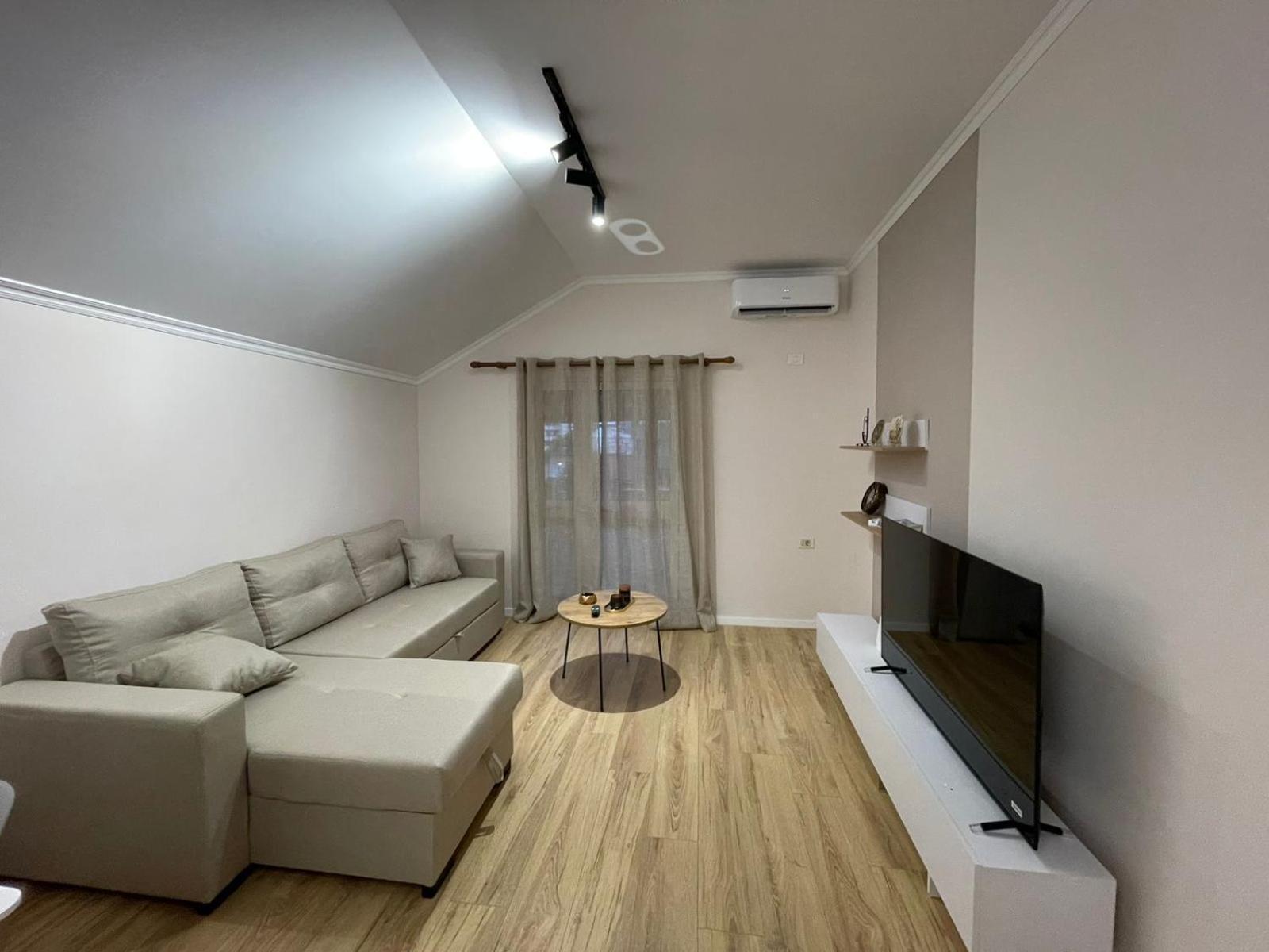 City Center Apartment Тирана Екстериор снимка