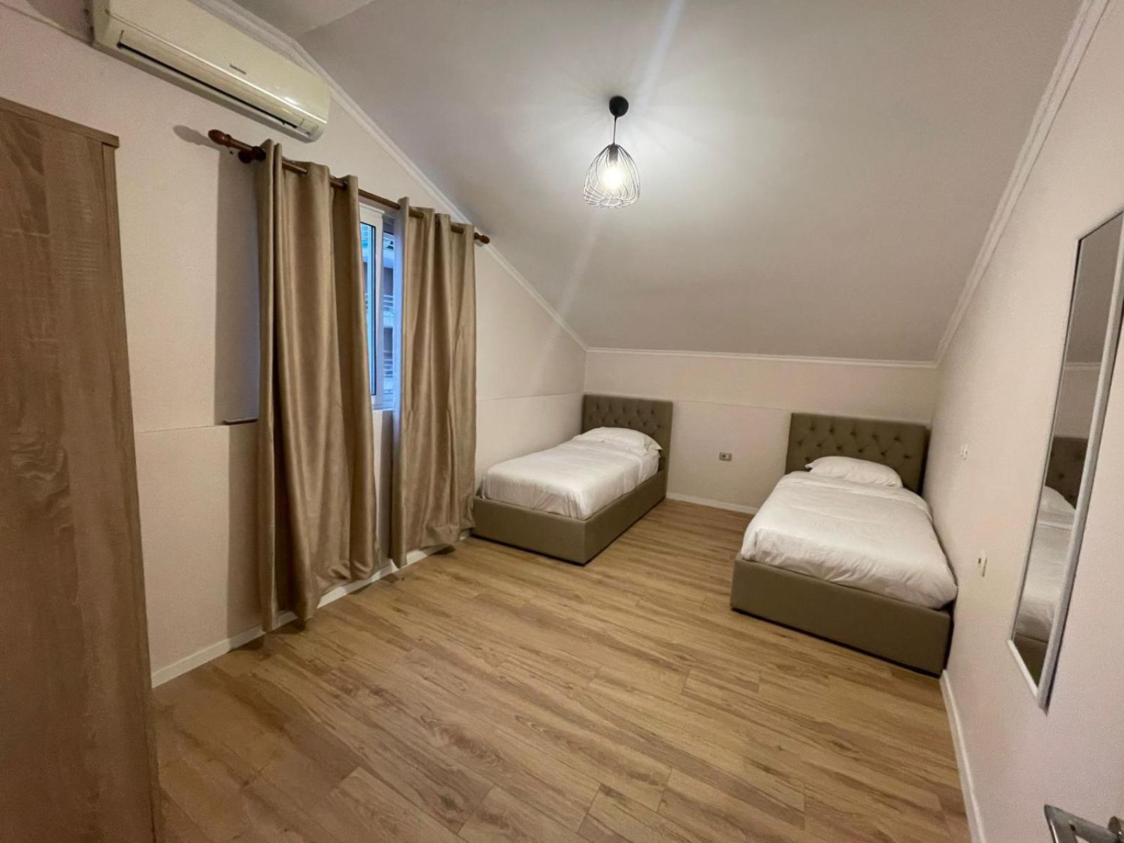 City Center Apartment Тирана Екстериор снимка