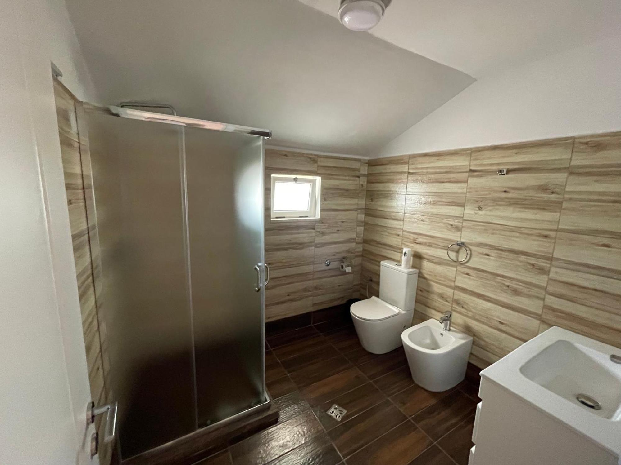 City Center Apartment Тирана Екстериор снимка