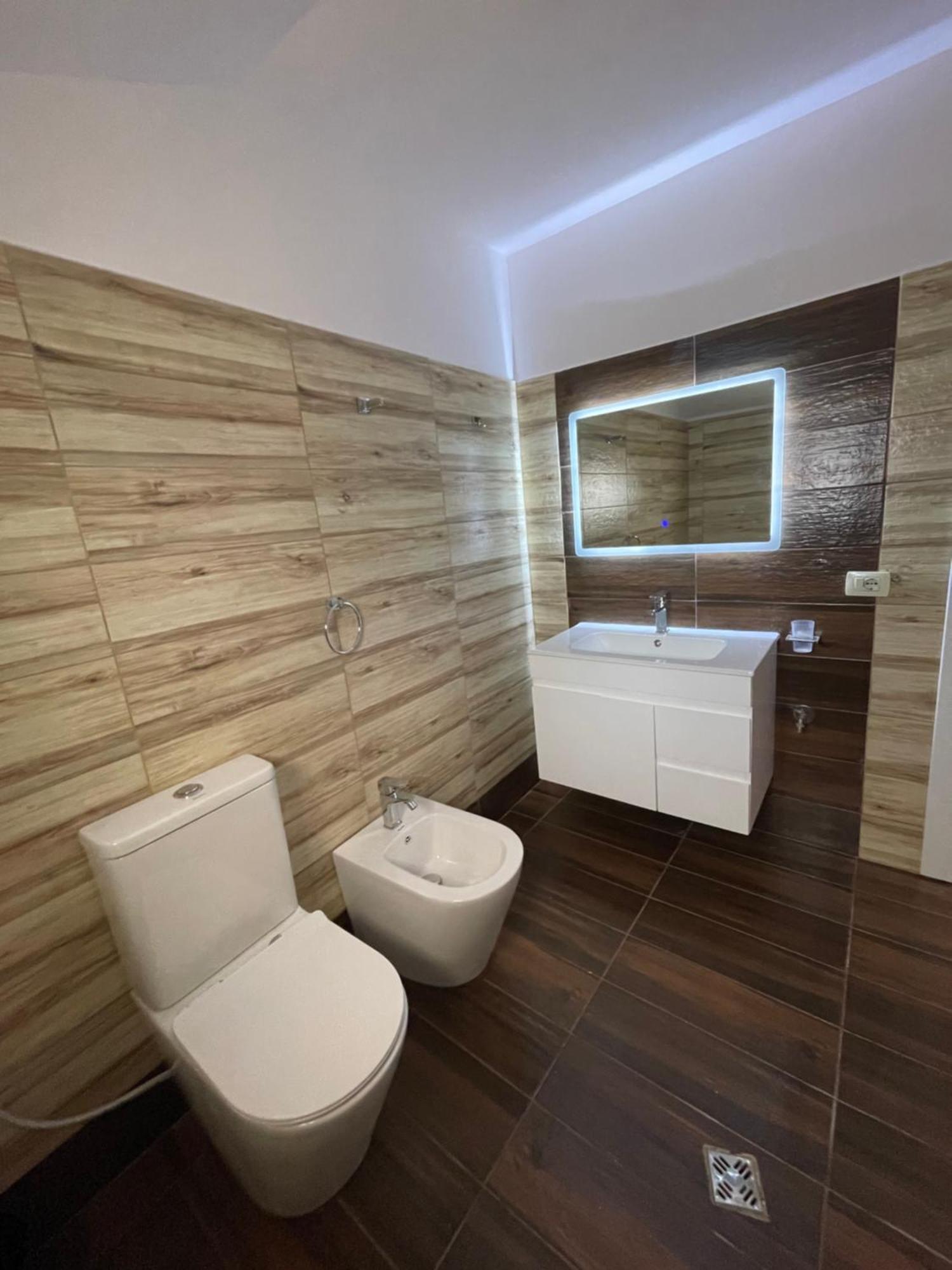 City Center Apartment Тирана Екстериор снимка